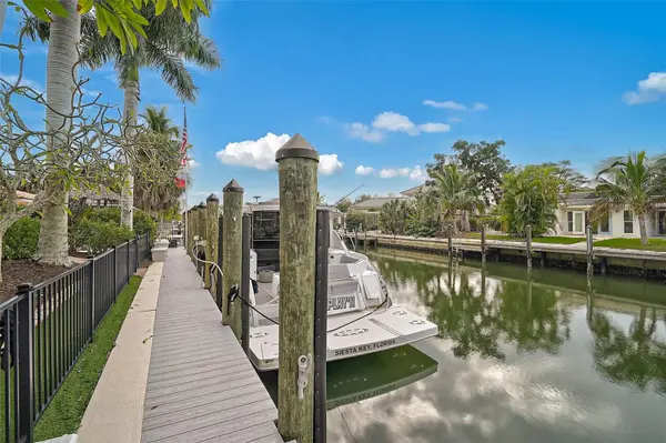 4508 WOODSIDE RD, Sarasota, FL 34242