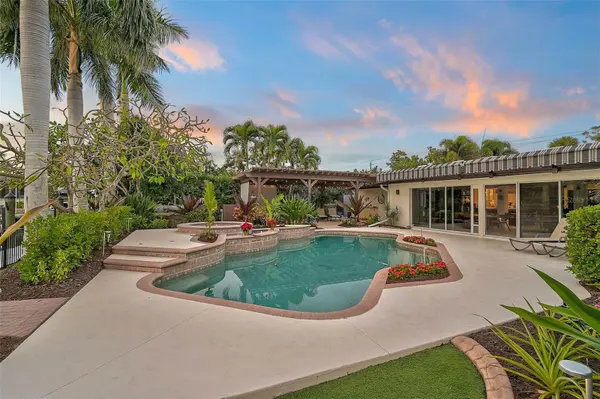 4508 WOODSIDE RD, Sarasota, FL 34242