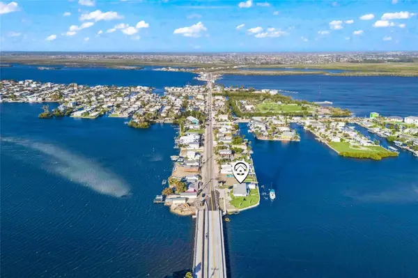 Address not disclosed, Matlacha, FL 33993