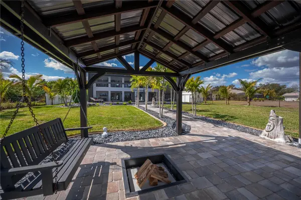 2424 HARBOUR DR, Punta Gorda, FL 33983