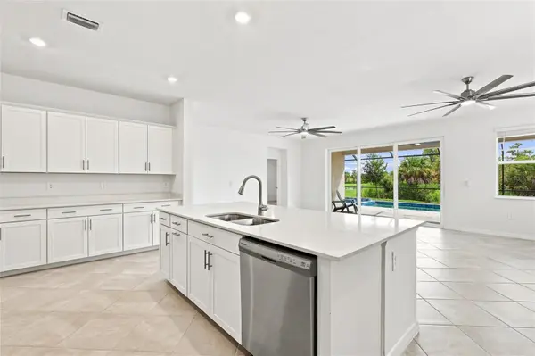11296 PINOT DR, Venice, FL 34293