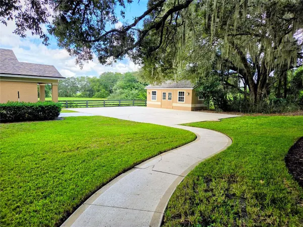 1251 ALABAMA AVE, Lady Lake, FL 32159