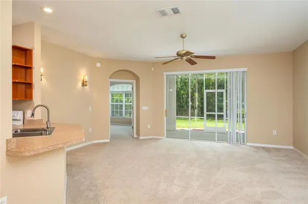 590 GRASSLANDS VILLAGE CIR #590, Lakeland, FL 33803