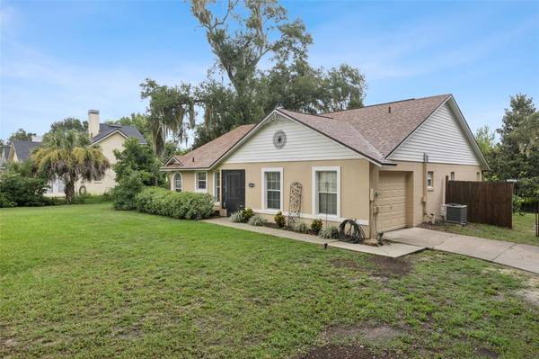 30724 FAIRVIEW AVE, Tavares, FL 32778