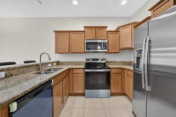 10709 SAVANNAH LANDING CIR, Orlando, FL 32832