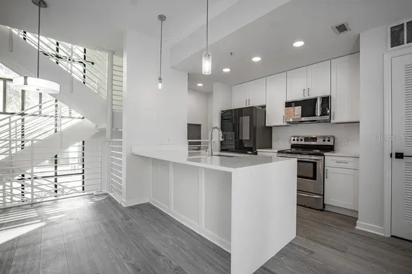 460 E JACKSON ST #2, Orlando, FL 32801
