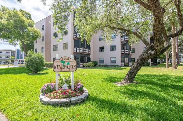 5980 80TH ST N #210, St Petersburg, FL 33709
