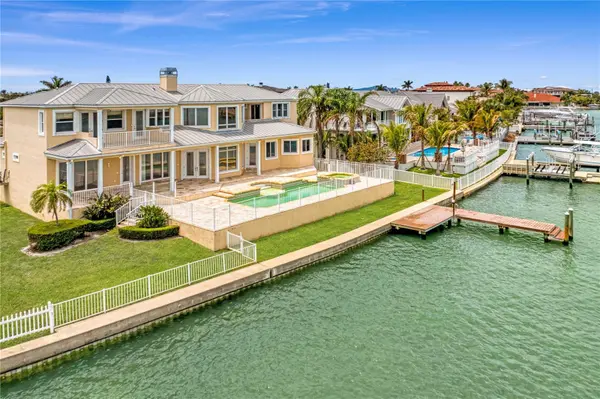 215 HARRISON AVE, Belleair Beach, FL 33786