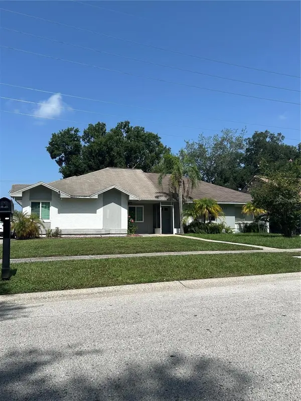 3330 LAUREL DALE DR, Tampa, FL 33618