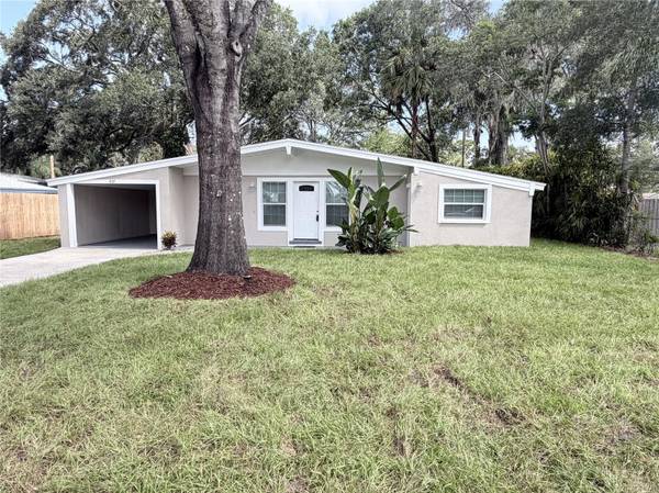 927 LAKEWOOD AVE, Tampa, FL 33613