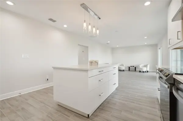 8829 BAY POINTE DR #206, Tampa, FL 33615