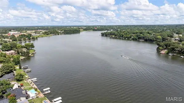 110 Antoinette TER, Lake St Louis, MO 63367