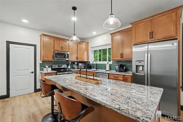 8735 Brenda AVE, Affton, MO 63123