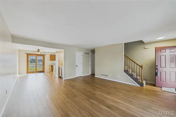 3405 Sherman Park DR #4C, St Charles, MO 63303