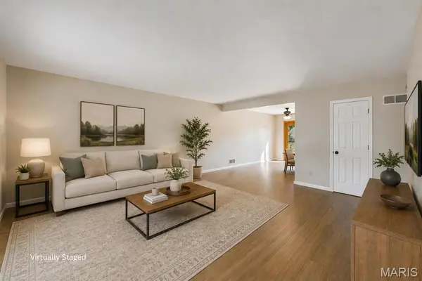3405 Sherman Park DR #4C, St Charles, MO 63303