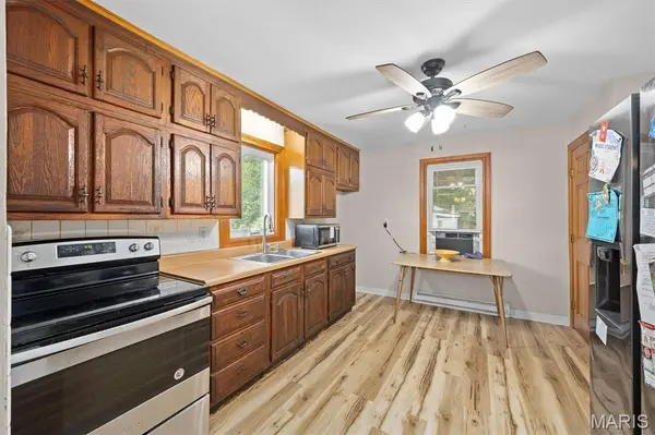 1208 Armstrong ST, Alton, IL 62002