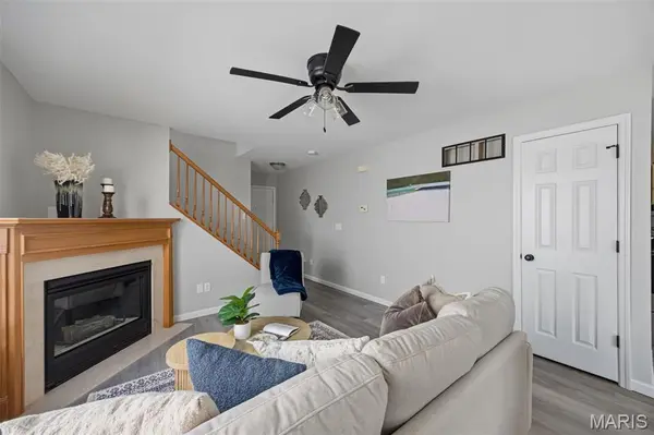 1165 Big Bend Crossing DR, Valley Park, MO 63088