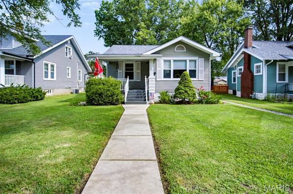 217 McKinley AVE, Edwardsville, IL 62025