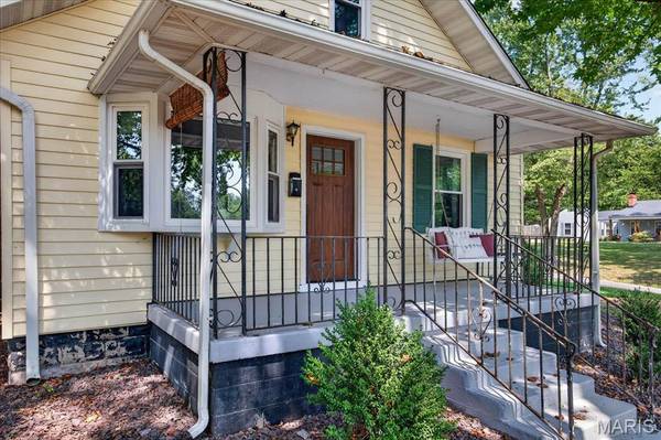 411 Livingston ST, Carlyle, IL 62231