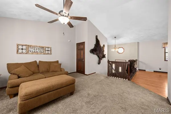 161 Stahl DR, Smithton, IL 62285