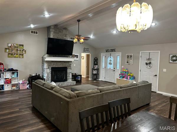 201 Whitetail AVE, Puxico, MO 63960