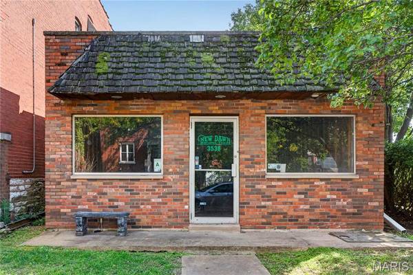 3536 Arsenal ST, St Louis, MO 63118