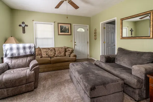 202 S Ervin ST, Pittsburg, IL 62974