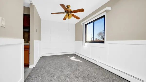 6101 W 64th PL #4, Chicago, IL 60638