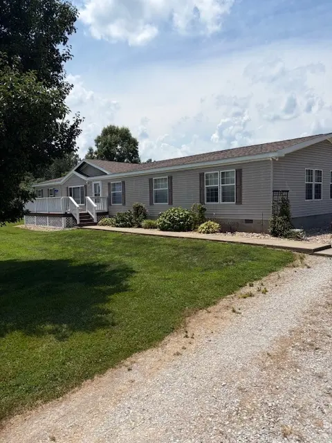 15165 N Concordia LN, Woodlawn, IL 62898