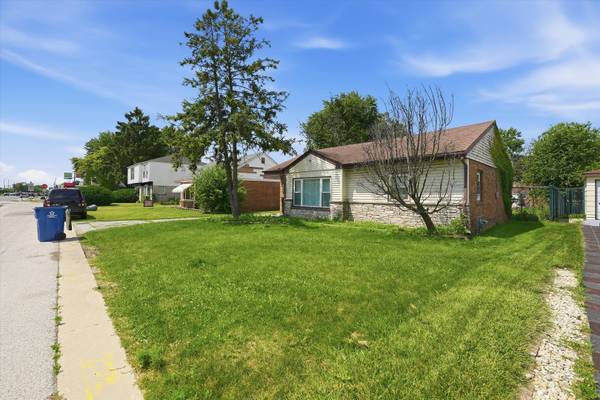 10934 S Pulaski RD, Oak Lawn, IL 60453