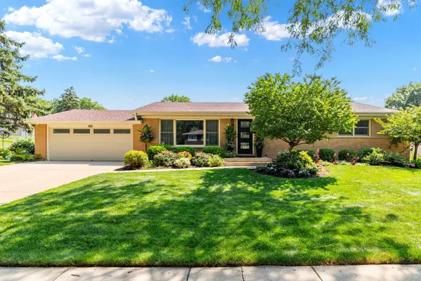 532 MERLIN DR, Schaumburg, IL 60193