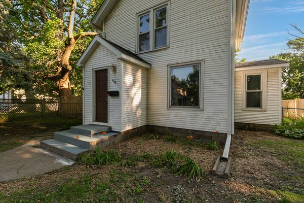 810 W 14th ST, Davenport, IA 52804