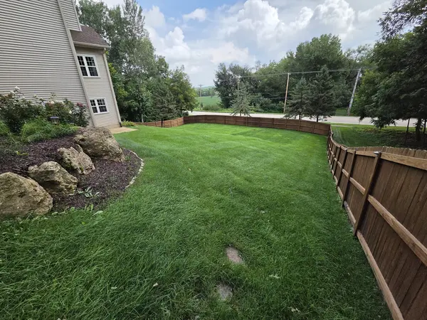 6809 RIDGES CT, Bettendorf, IA 52722