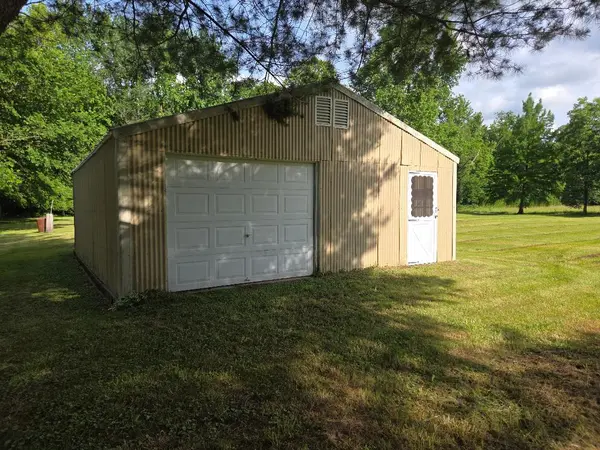 32372 Main ST, Tamms, IL 62988