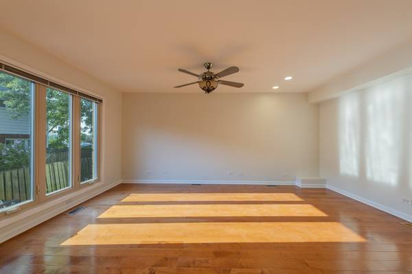 3125 Lake AVE, Wilmette, IL 60091