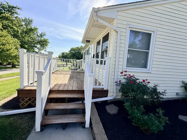 9047 W Poplar RD, Orland Park, IL 60462