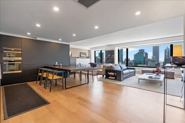 161 E Chicago AVE #33C, Chicago, IL 60611