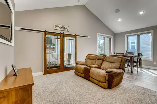 2060 125th LN NW, Coon Rapids, MN 55448