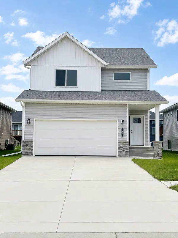 6826 Thomas ST, Horace, ND 58047