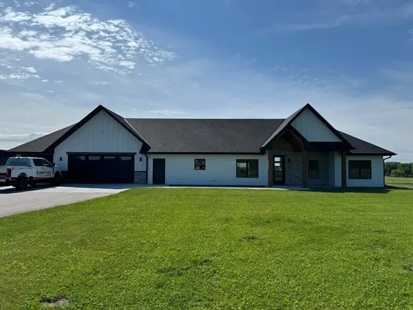 6055 Scenic View CT, Kimball, MN 55353