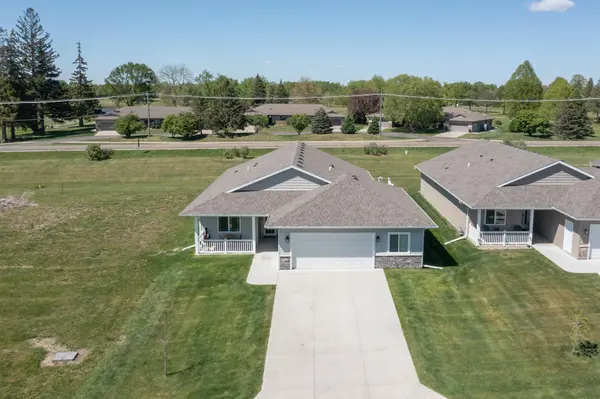 1552 Eagle Ridge ST NE, Owatonna, MN 55060