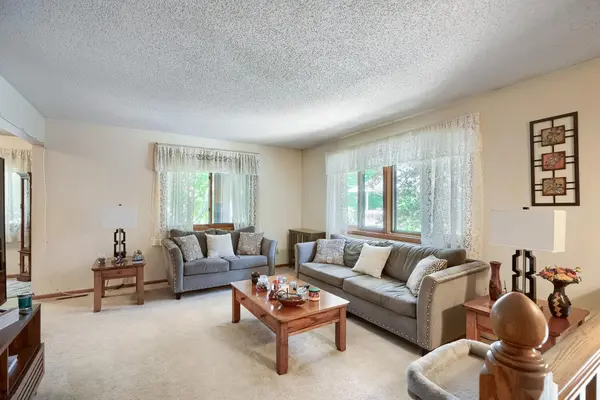 11847 Undercliff ST NW, Coon Rapids, MN 55433