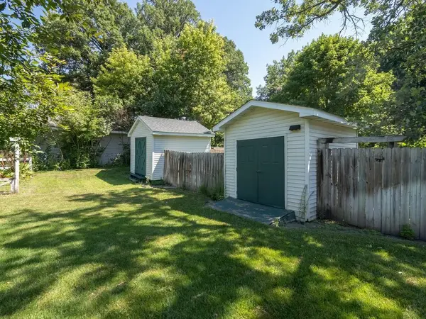 5890 Henry ST, Maple Plain, MN 55359