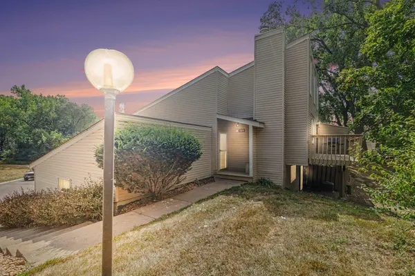 5626 N Innsbruck CT, Minneapolis, MN 55432
