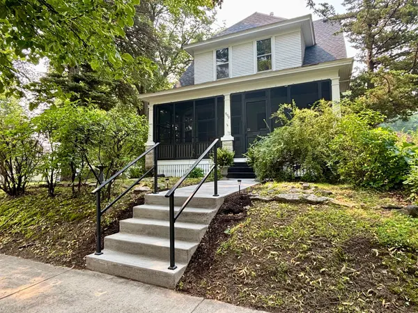 998 Margaret ST, Saint Paul, MN 55106