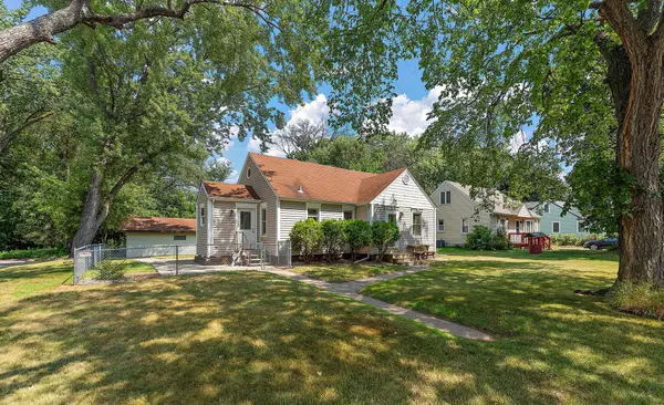 1929 Jerrold AVE, Arden Hills, MN 55112