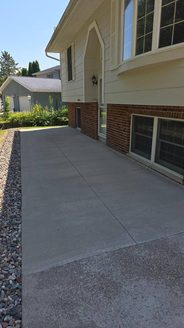 1004 21st ST SE, Rochester, MN 55904