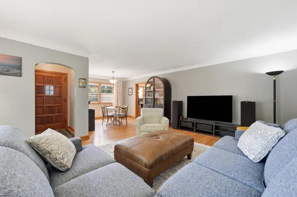 1293 Maywood ST, Saint Paul, MN 55117