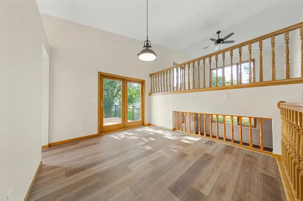 1676 Castle DR, Mankato, MN 56003