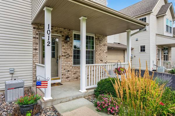 1012 Heldt ST, Chaska, MN 55318